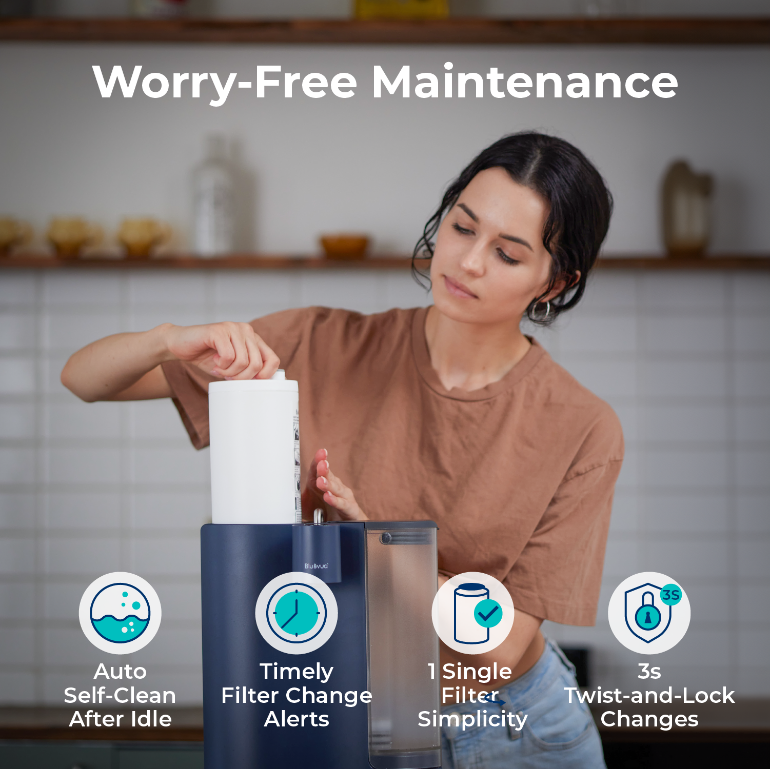 Woman demonstrating easy filter replacement for Bluevua ROPOT-Travel water purifier. #color_blue